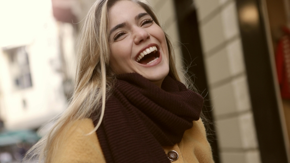 Bleachings und Veneers bringen Ihre Zähne zum Strahlen